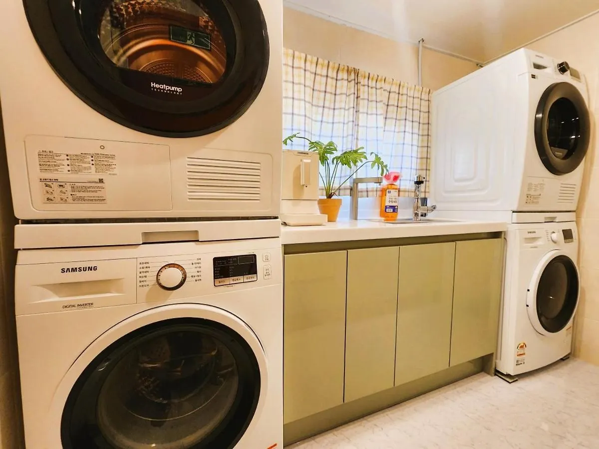 Oreum Stay Myeongdong - Female Only Seoul